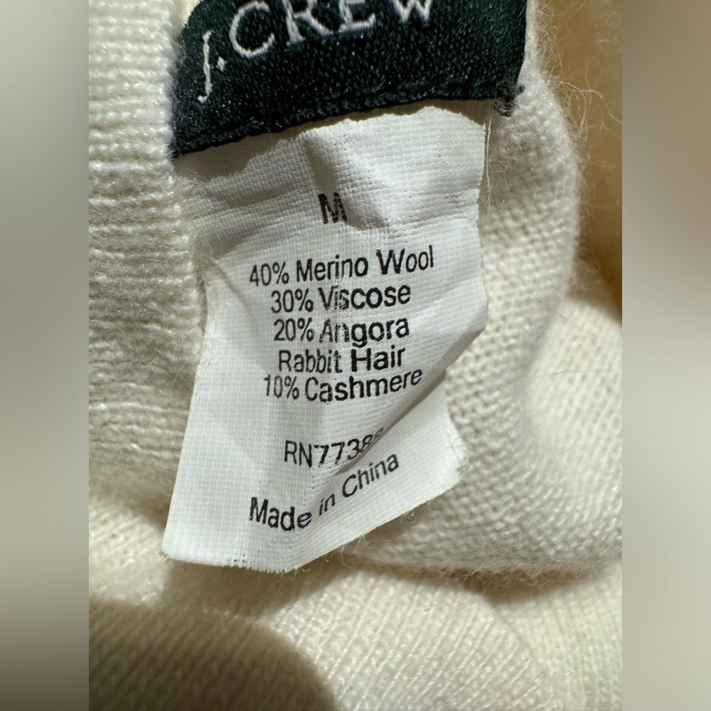 J.Crew Women’s Ivory Turtleneck Sweater Sz M Merino Angora Cashmere Blend Cozy - Picture 5 of 5